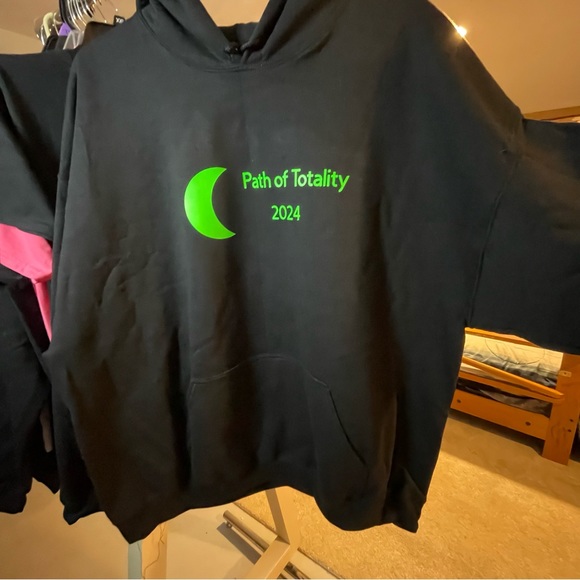 Hoodie for Eclipse 2024 - Picture 4 of 4